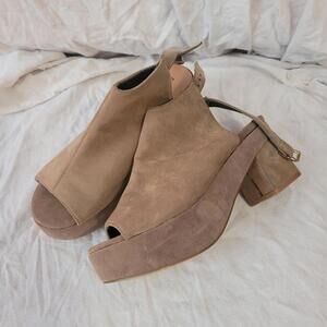 Daisy Street Women's Tan and Brown Sandal